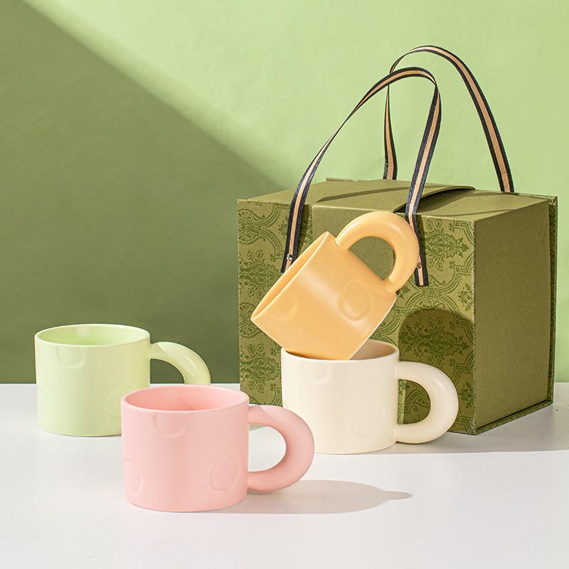 High-Value Ceramic Macaron Coffee Mug - Large Capacity Cup, Perfect Holiday Gift for Couples