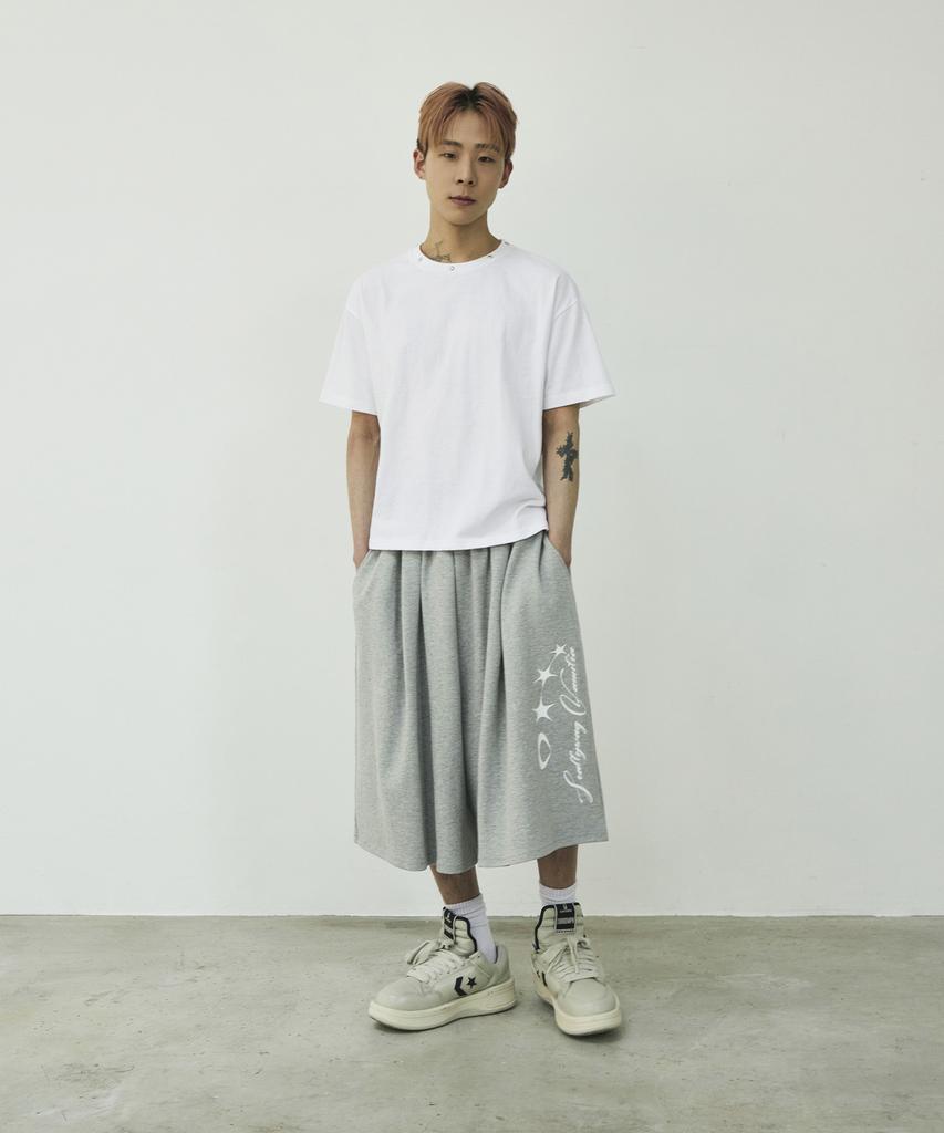 SCALLYWAG Neckline Studded T-Shirt [White]