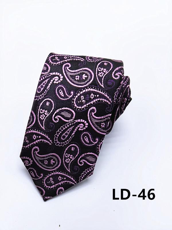 Handmade Paisley Tie for Trendy Gentlemen