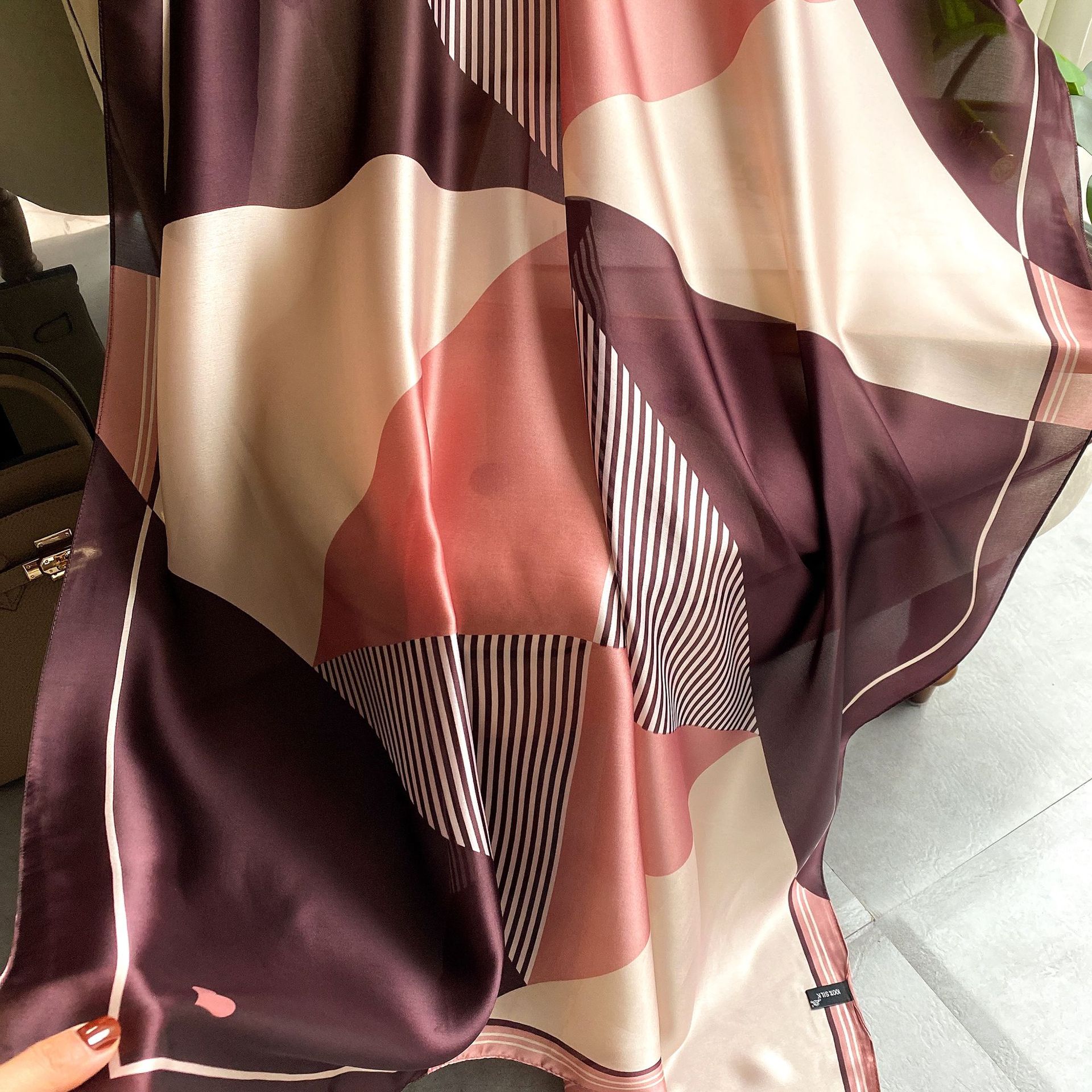 

Высококачественные роскошные шелковые шарфы, повязка на голову, шарфы, шейный шарф для женщин, шелковый шарф с цепочкой, женская декоративная шаль 180-90cm