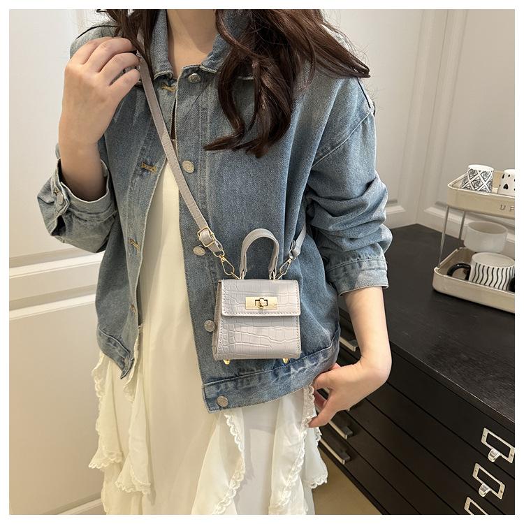 Damen-Handtasche aus Kunstleder mit Schlossverschluss, Neue trendige quadratische Schulter-Umhängetasche im Ins-Stil, Kleine Geldbörse im Streetstyle