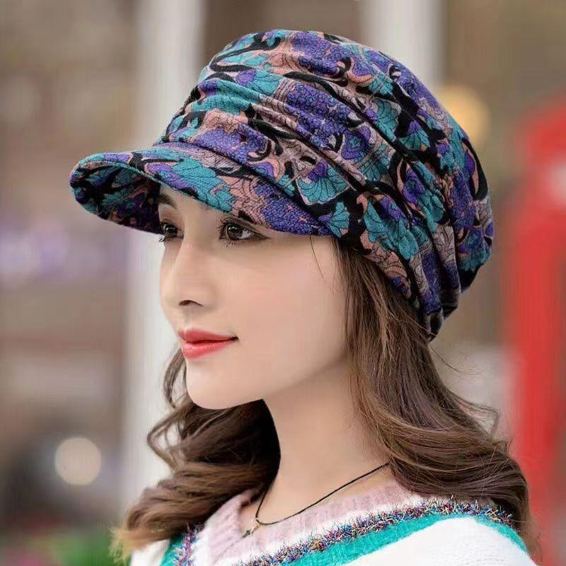 2026 Neue Damen Schirmmütze Kurzer Schirm Warm Faltbar Ohrenklappen Damenmütze Ethnischer Stil Blumendruck Herbst Winter Mütze Tägliche Kleidung