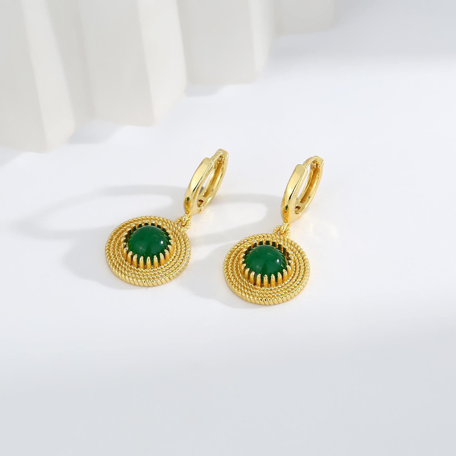 

2025 Chic French Ear Clips: High-End Luxury Design for Women