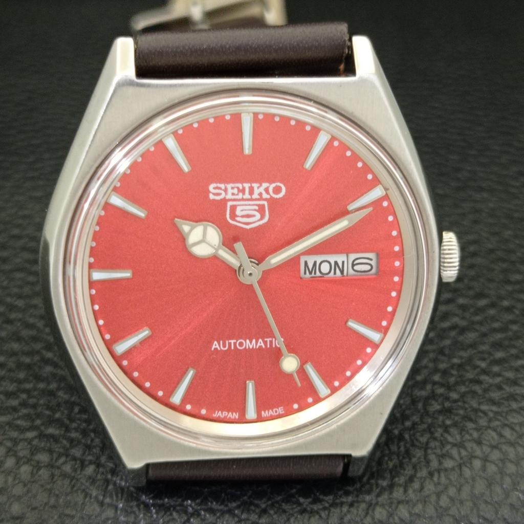 Seiko 5 AUTOMATIC JAPAN MENS 6309A VINTAGE RED COLOR DIAL WATCH A701246-5 R206a-a701246