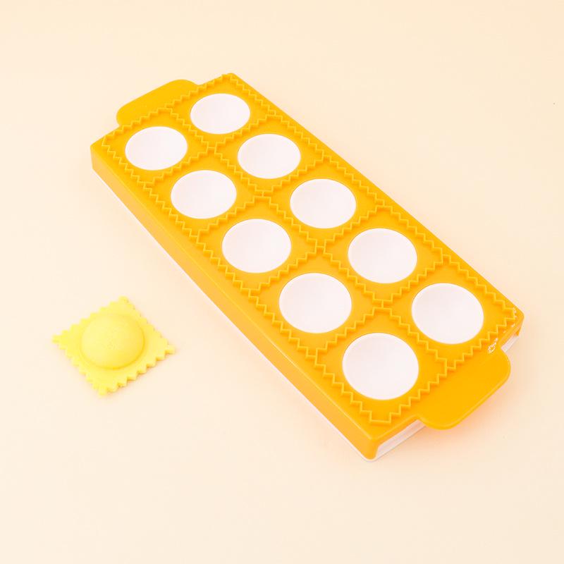 

Скремблер: Креативный кухонный инструмент для легкого формирования теста для пельменей