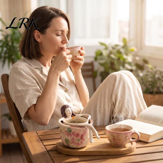 Decorative Tea Steeper for Lovers Bathing Girl Infuser Loose Leaf Tea, Fine Mesh Strainer, Creative Resin Personalized Accessory Sitting Figure Filter