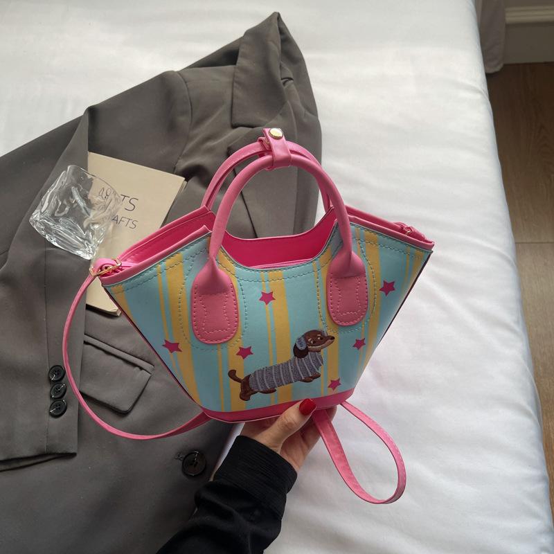 

Girls large-capacity commuting cute color matching handbag women versatile leisure shopping pink messenger bag