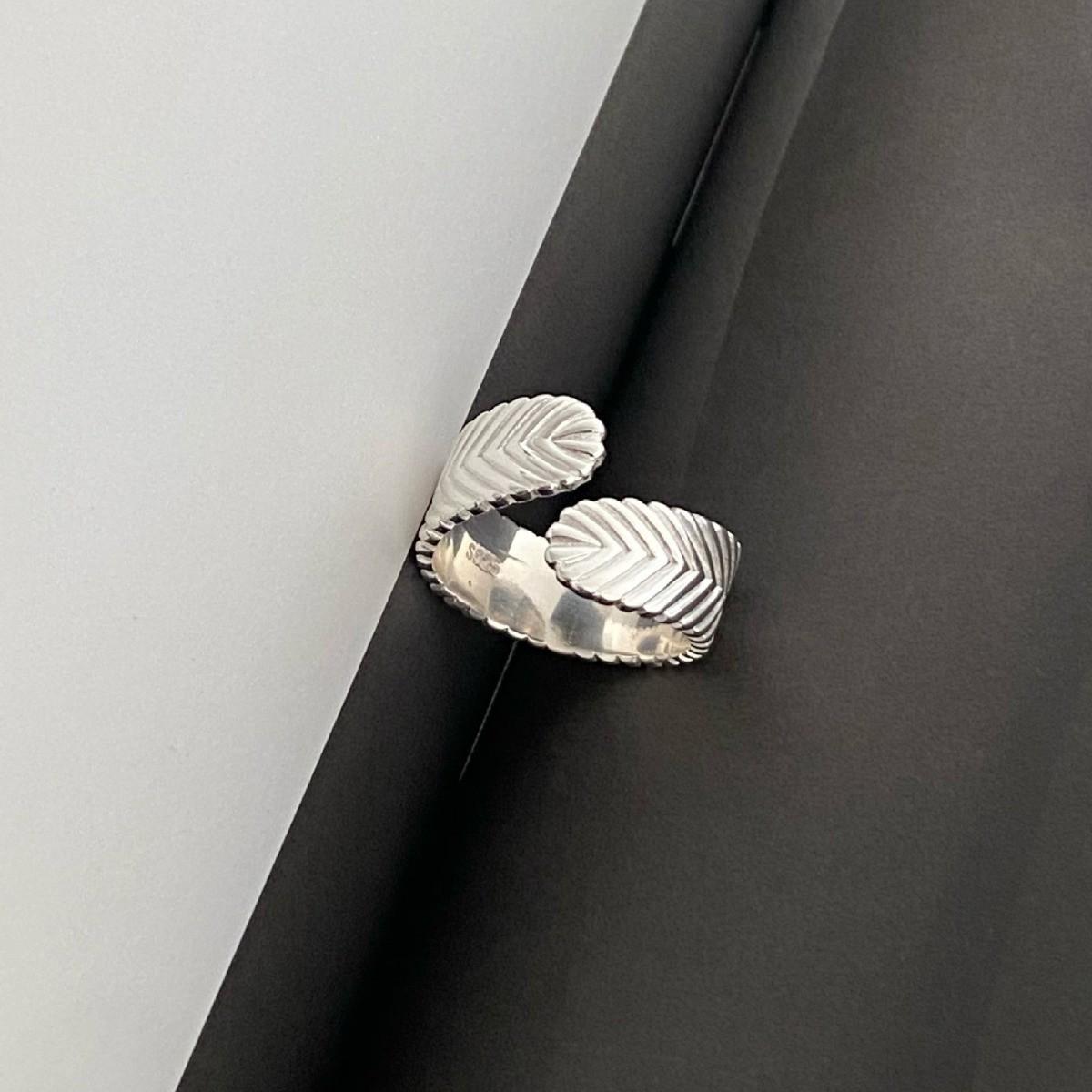 Trendy Open Adjustable Feather Ring for Women - Simple, Niche Stackable Index Finger Style Adjustable Open