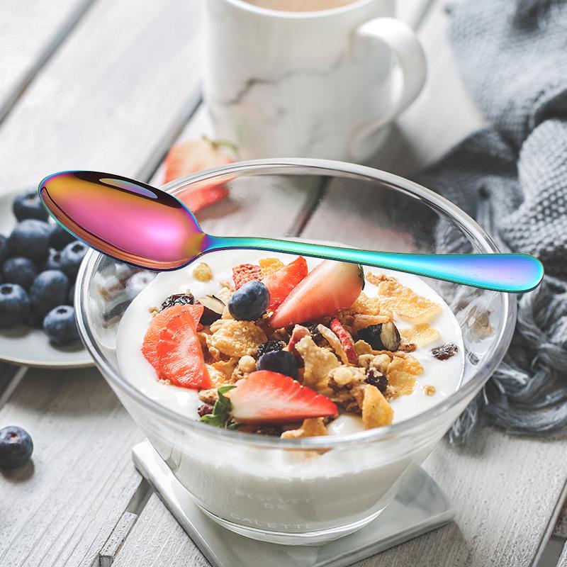 Zastawa stołowa ze stali nierdzewnej 16 sztuk Garnitur dla czterech osób Nóż, widelec i łyżka Czteroczęściowy zestaw Zachodnia zastawa stołowa