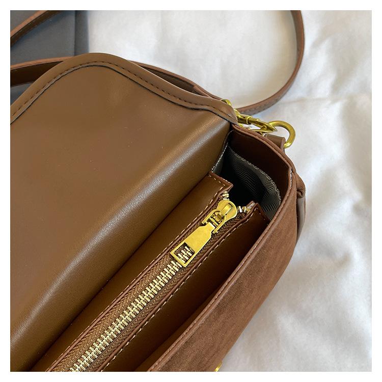 2024 Trendy Crossbody Women's Bag: Versatile Small Square Design