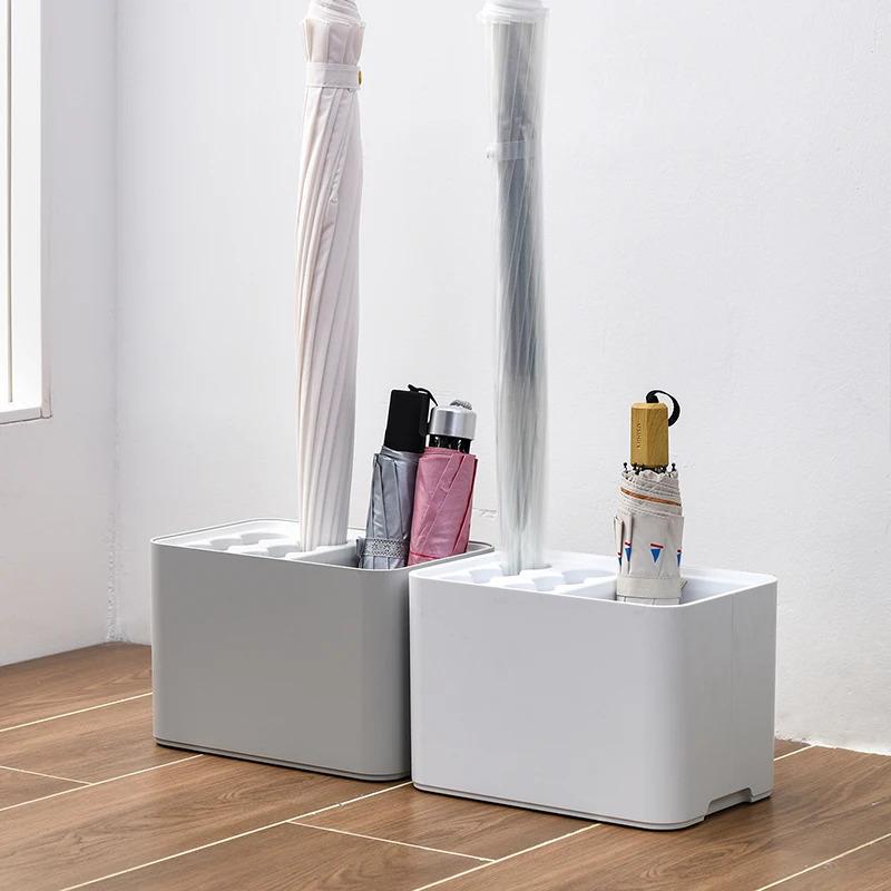 Damlama tepsisine sahip şemsiye rafı, giriş koridorunun köşesinde yerden tasarruf sağlayan depolama için uygundur, 10/15 şemsiye tutabilir