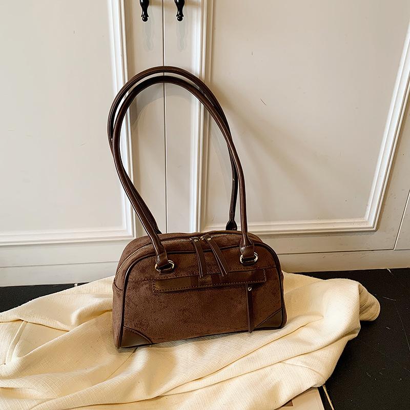 Simple and versatile bag women's large capacity 2025 new autumn and winter retro niche single shoulder underarm bag commuter pillow bag