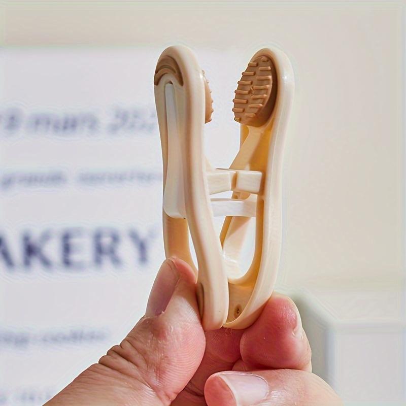 40pcs No Slip Laundry Clips with Strong Grip , Durable PP Plastic, Weather Resistant , Colorful Design for Home, Travel, Outdoor Use