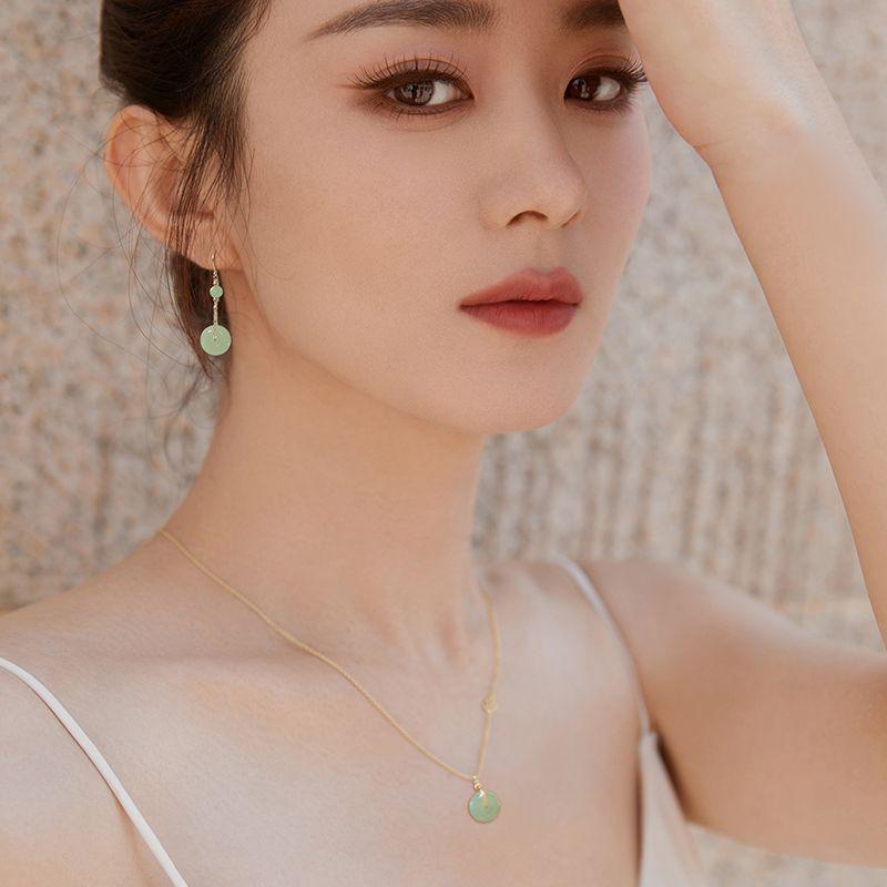 Hetian Jade Necklace: 2025 Women's Jade Pendant Choker with Peace Buckle Clavicle Chain In New Chinese Style