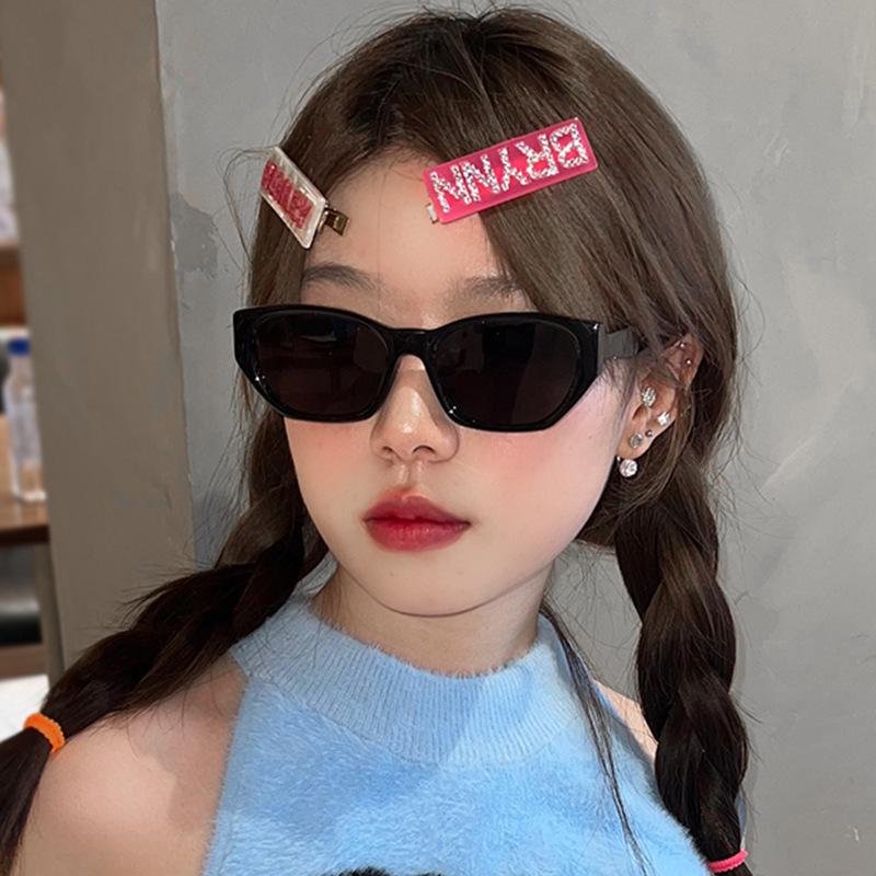 Cat Eye Sunglasses for Women Man Y2K New Fashion Sun Glasses Vintage Shade Summer Polygonal Small FrameEyewear