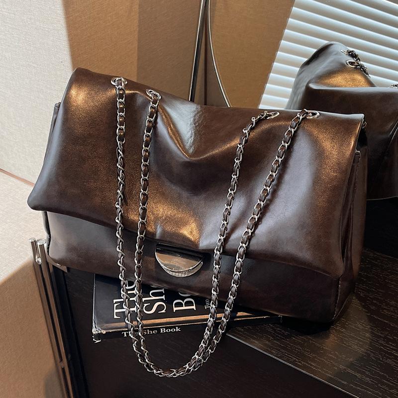 2025 New Retro Simple Large-capacity Underarm Tote Bag Female Bag Sen Cute Autumn Trendy Chain Shoulder Messenger Bag