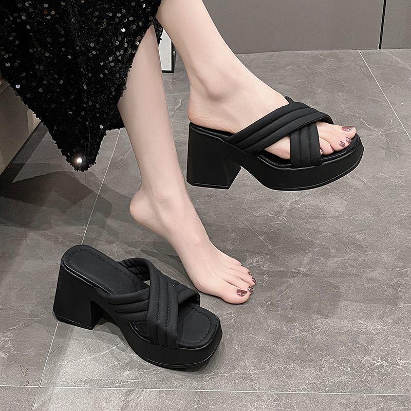 2025 summer new small man shows height Korean version thick-bottomed waterproof table slippers French women's one-word drag high-heeled sandals