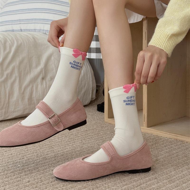 Ladies' Spring and Autumn Letter Bow Middle Tube Pile Socks