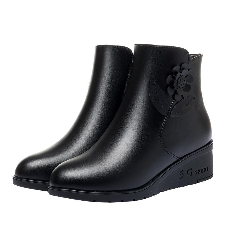 Mom shoes short boots cotton shoes, new autumn and winter velvet warm leather shoes,    and elderly wedge heel women's shoes