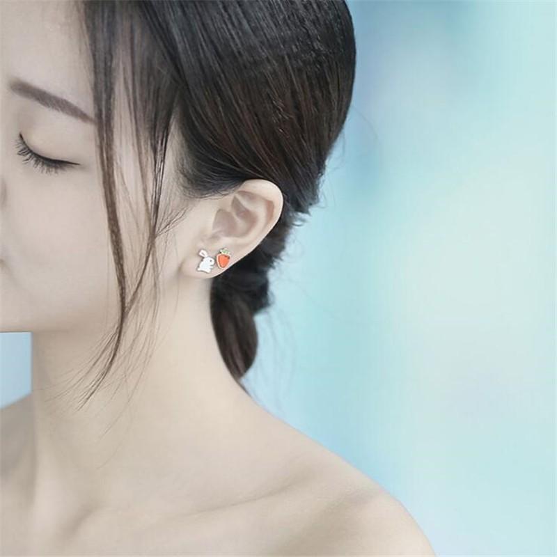 Fashiona Cute Rabbit Carrot 925 Silver Jewelry Personality Asymmetrical Sweet Earrings for Women E032
