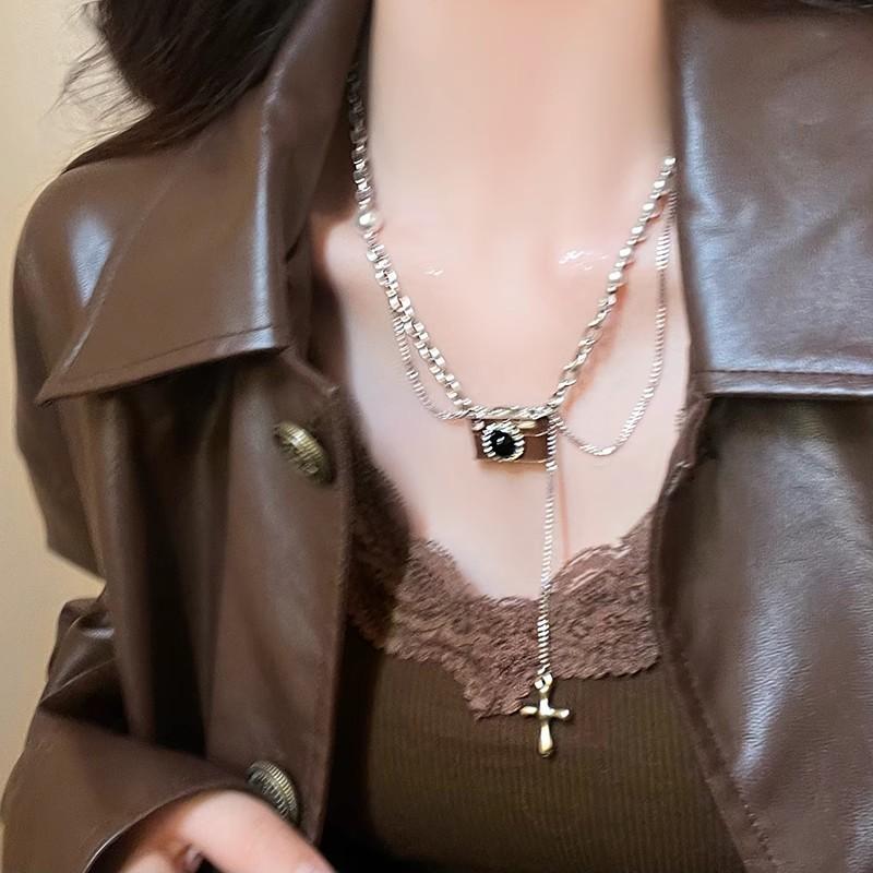Autumn and winter Maillard tiger's eye stone beaded necklace femininity high-end sweater chain retro simple accessories