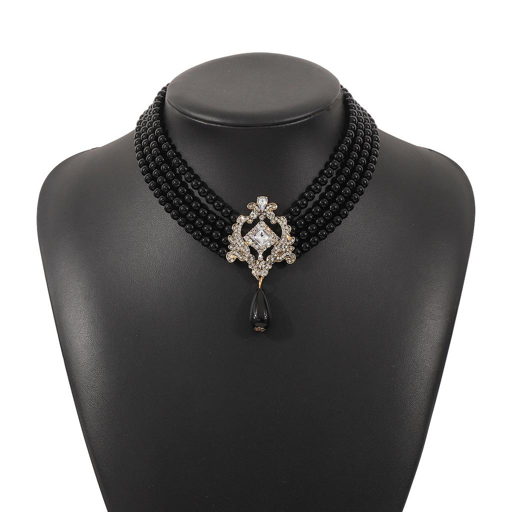 French retro pearl necklace, light luxury retro multi-layer court style neck chain, personalized exaggerated necklace for women