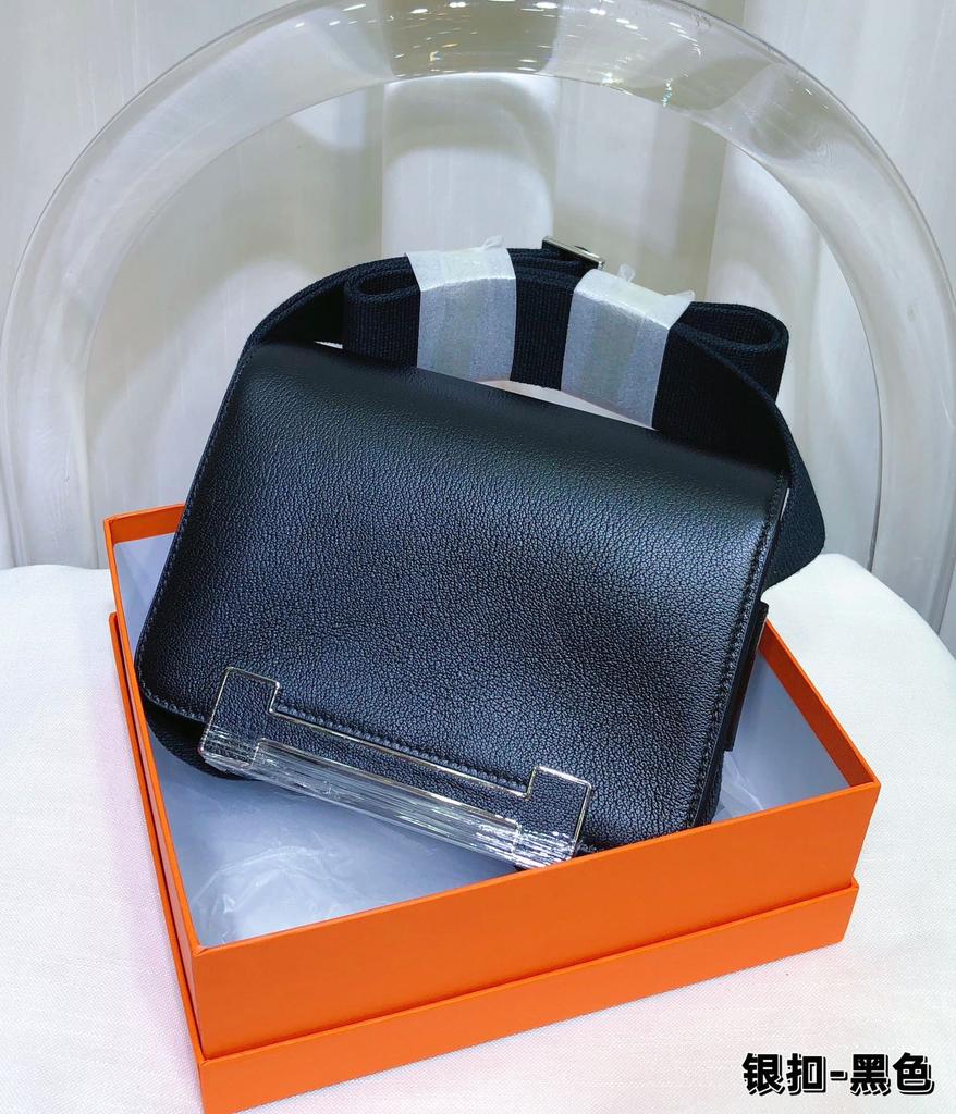 2025 New wide strap geta clog bag leather women's bag commuting versatile one-shoulder crossbody stewardess bag small square bag