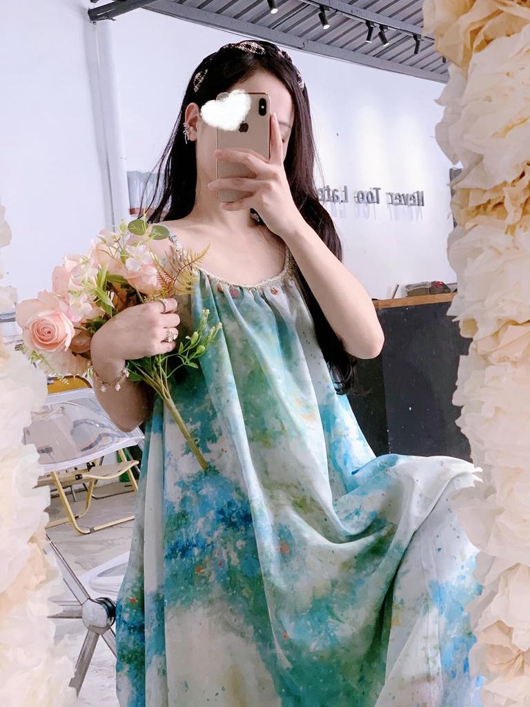 Summer Tie-Dye Mother-Daughter Seaside Vacation Dress: Loose-Fit, Slimming, Sweet French Style with Suspenders.