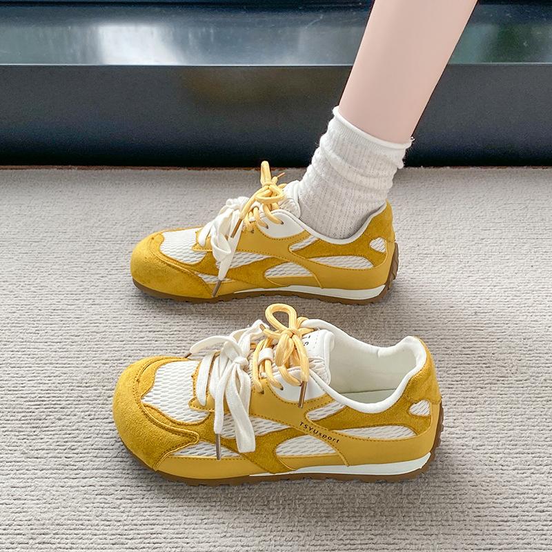 Sneakers women's new mesh breathable shock absorption lightweight running shoes are not tired