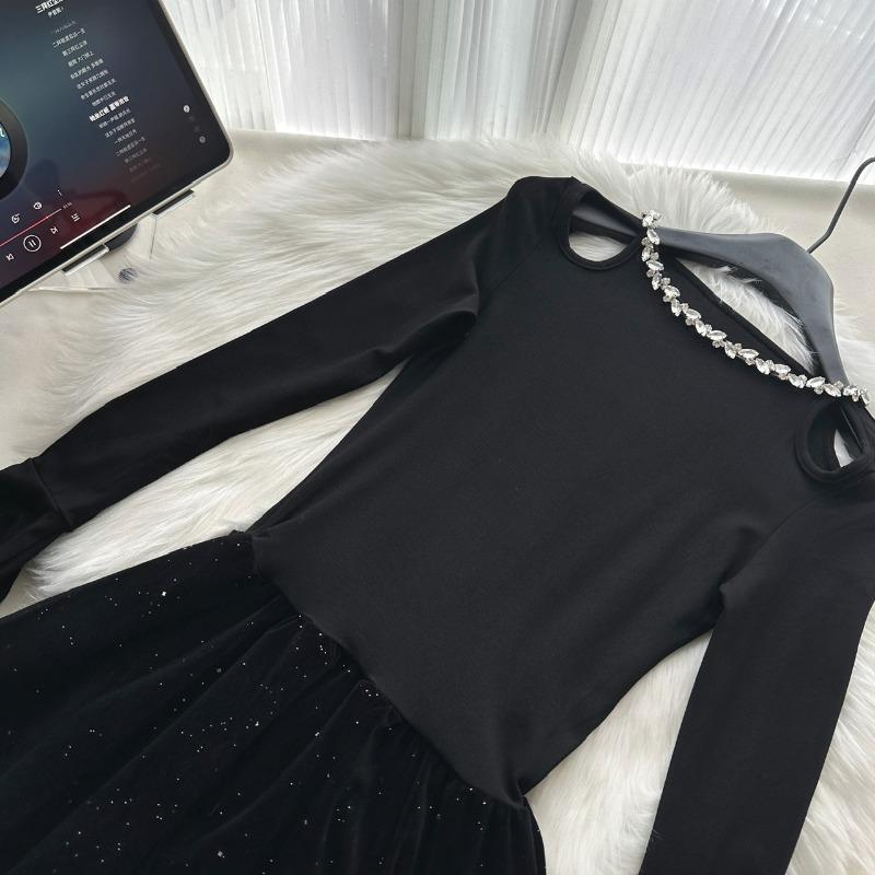 Autumn New Knitted Dress Women's Shoulder Long-sleeved Small Black Dress