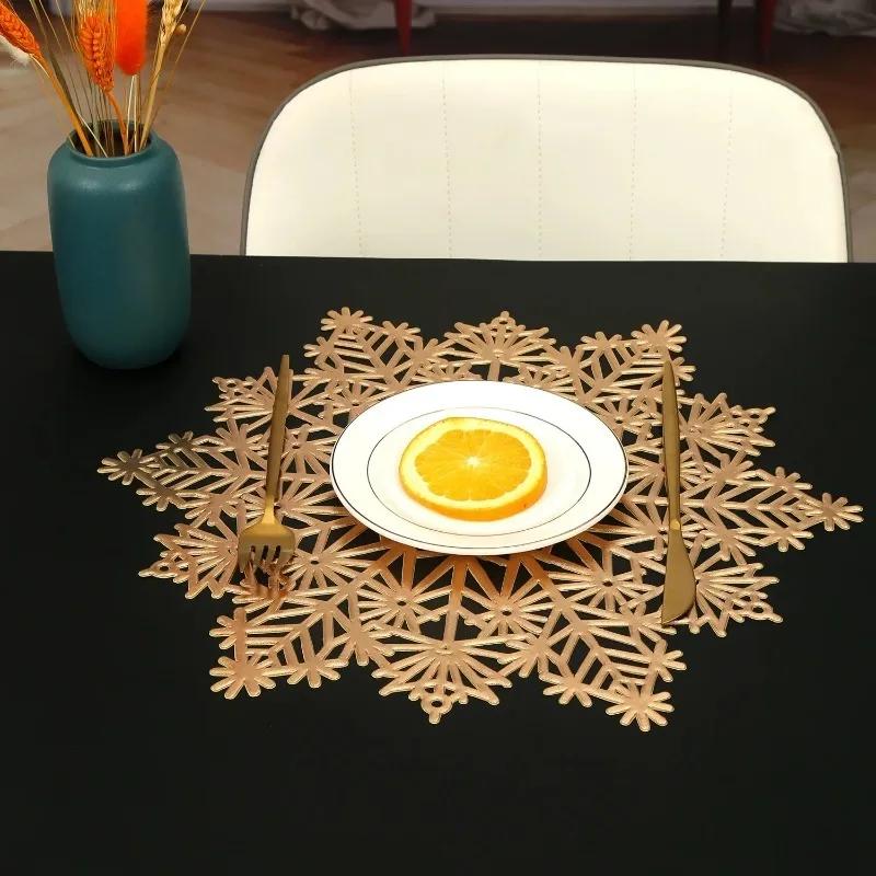 Non slip Placemat Table Mat Decorative Christmas Snowflake PVC Cup Coaster Non slip Hollow out Design for Table Mat