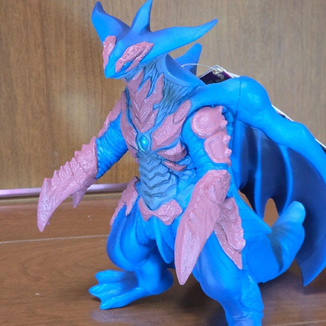 

[USED] Ultraman Series Zegan Figure with tag