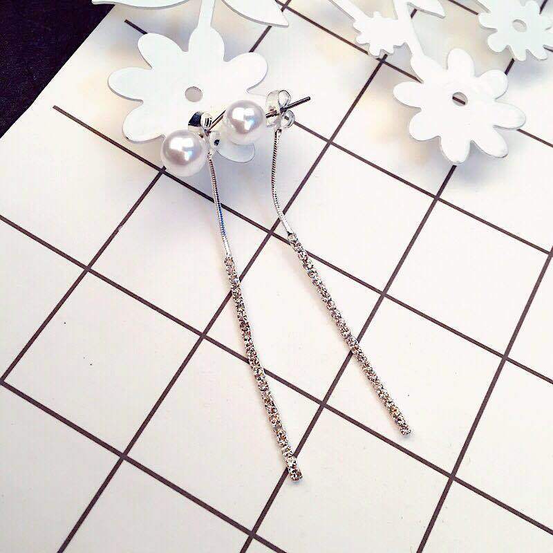 

Bow Pearl Stud Earrings Femininity High-End Earrings Women Niche Design Cold Wind Earrings Women