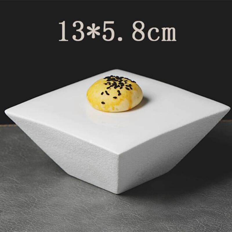 Nordic Creative Hotel Steak Pasta Plate Restaurant Food Decoration Dessert Plate Ceramic Dining Plate Home Solid Color Tableware