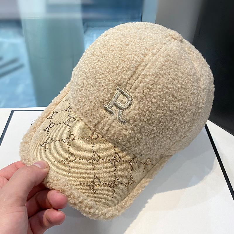 Hat Women's Autumn and Winter Korean Style Fashion Letter Embroidery Baseball Cap Lamb Wool Versatile Face Revealing Small Warm Peaked Cap