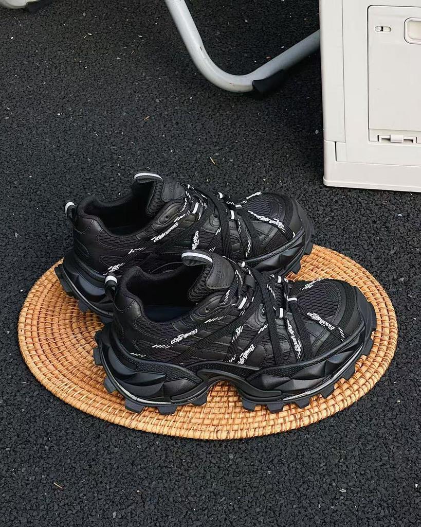 2025 Women's Trendy Spider Web Thick Sole Dad Shoes - Autumn Fashion