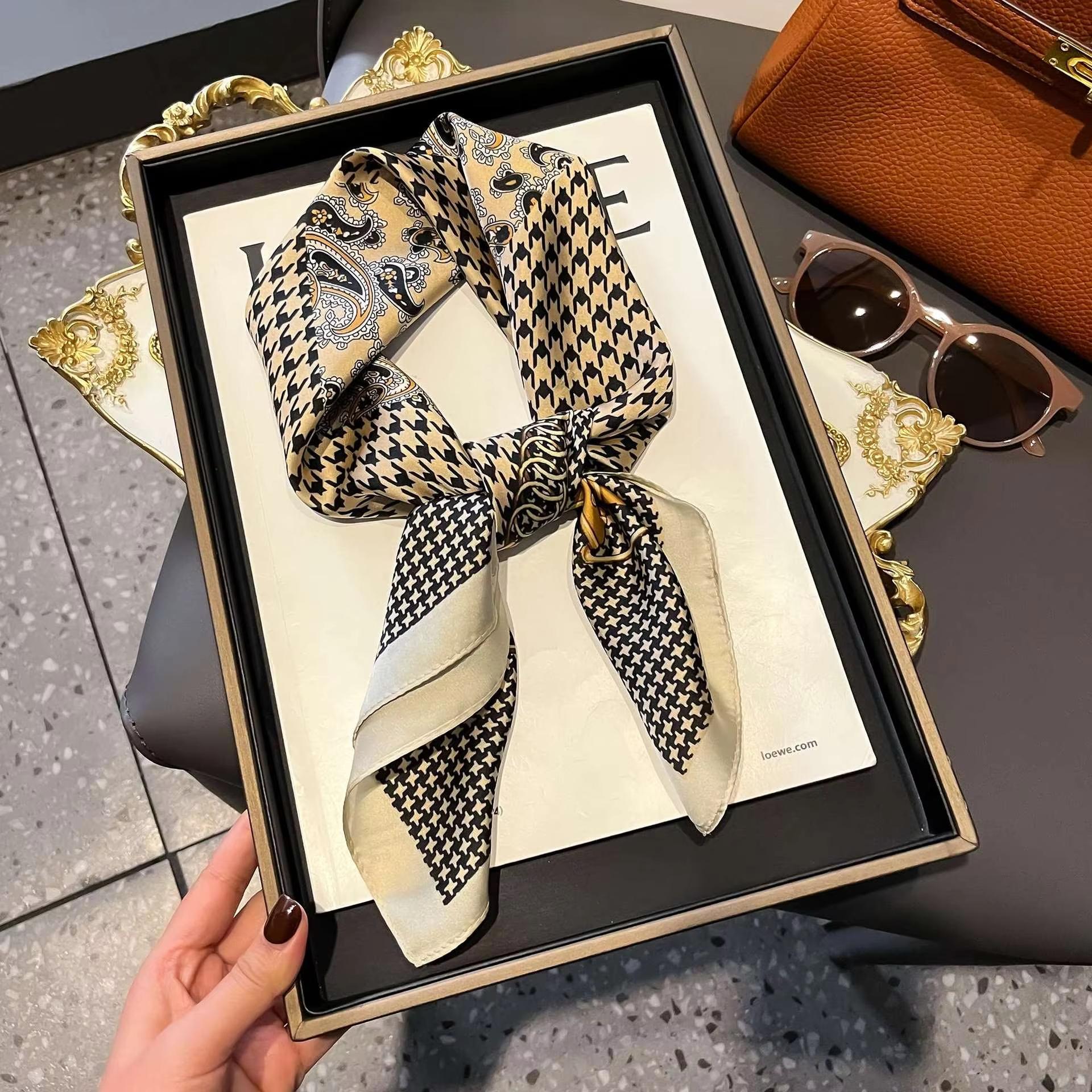 

Роскошный винтажный квадратный платок с принтом, хиджабы, шейный платок, стильная женская многофункциональная бандана, защита шеи, платок из искусственного шелка 70x70cm