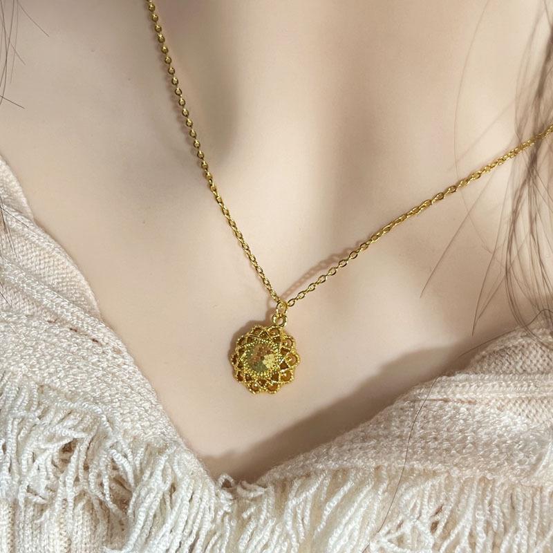 Necklace Women s Four Leaf Clover Leaf Tassel New Chinese Fulu Rotating Gourd Light Luxury Personality Versatile Fashion Clavicle Chain