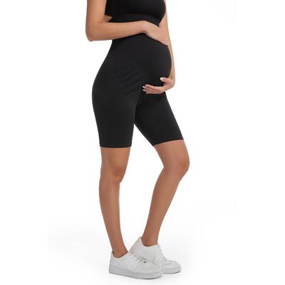 Short de yoga de maternité très extensible - Coupe confortable, essentiel pour les entraînements de grossesse, soutenant doucement maman et bébé !