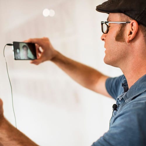 Shure MVL: MOTIV Series Condenser Lavalier Microphone for Live Broadcasting (MVL-3.5MM) [2-Year Manufacturer's Warranty] Black