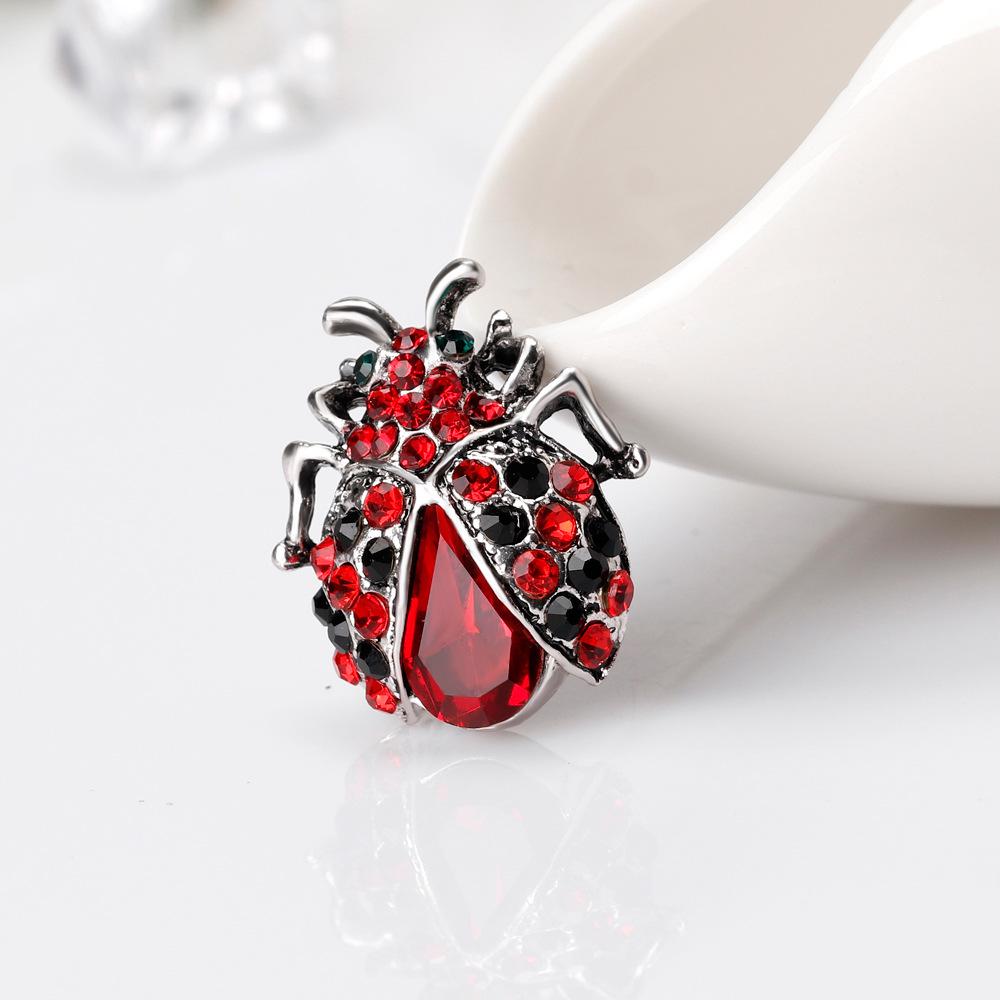 Unique Insect Rhinestone Breastpin Elegant Jewellery Refined Brooches Christmas Gifts for Women Girls