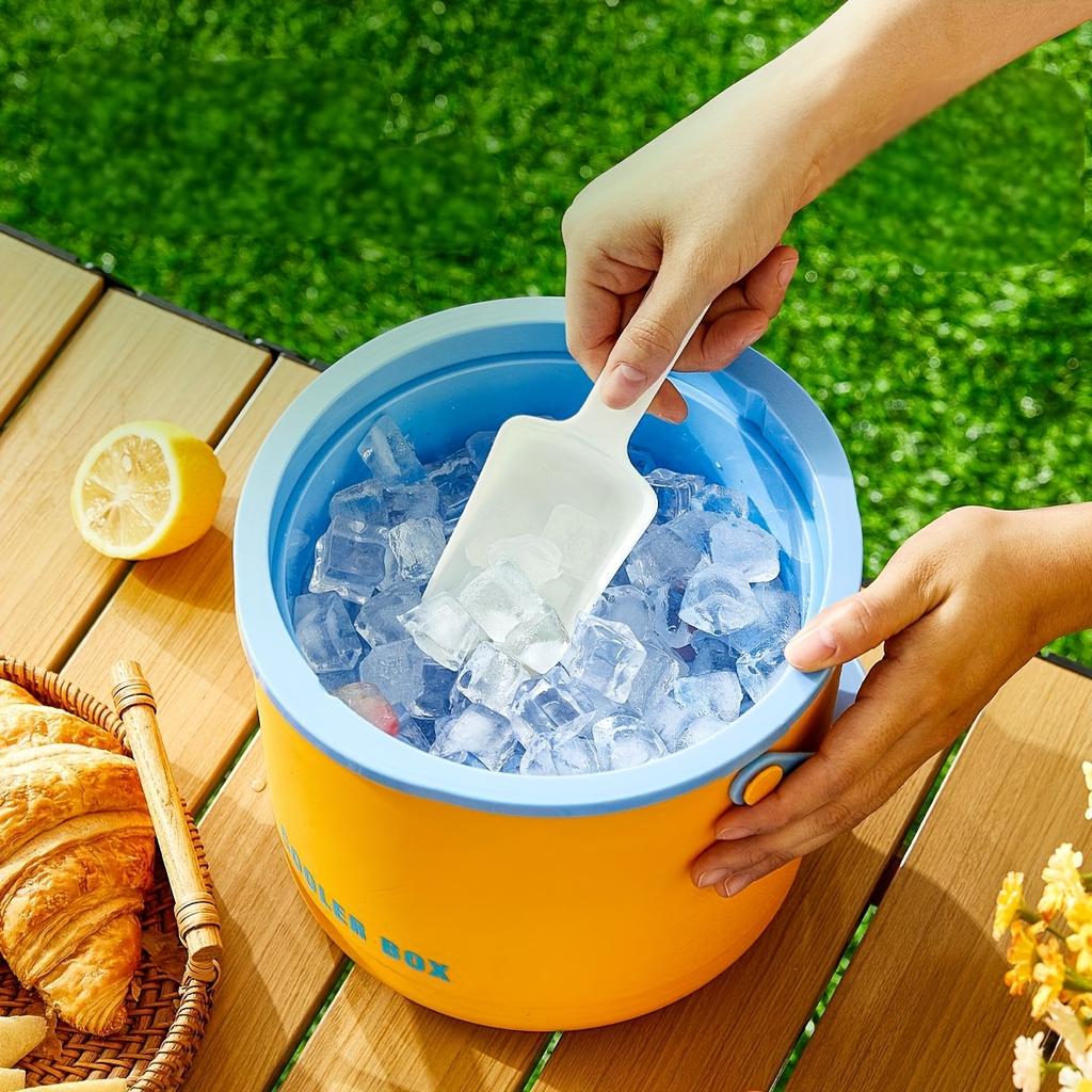 87oz Portable Ice Bucket + Ice Mold,It Has Excellent Insulation,ice Cubes Don't Melt Easily,very Convenient for Parties At the Beach or Pool In Summer