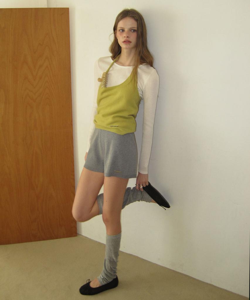 Eopaeleolakaibeu Deer Long Sleeve Knit - Ivory