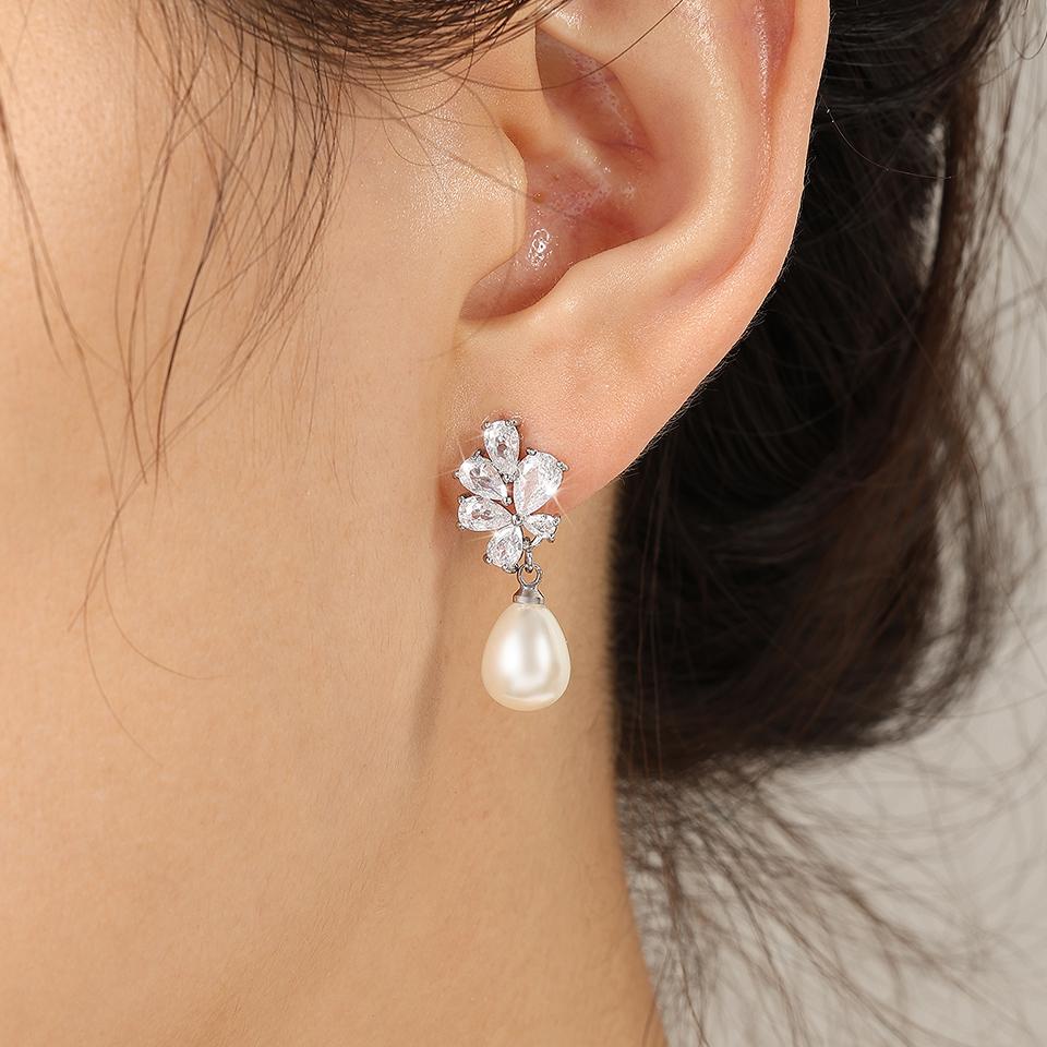 ZAKOL Delicate Chunky Teardrop Imitation Zircon Zircon Drop Earrings for Women White Gold Color Sparkling Crystal Bridal Earring