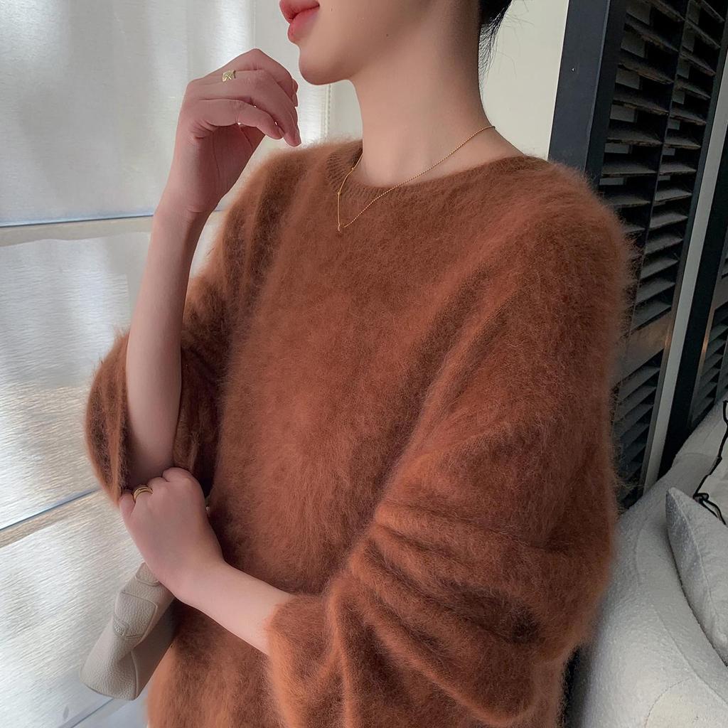 Women's Cashmere Loose Round Neck Sweater, Brushed Knit, Thickened for Warmth - Autumn/Winter 2026 Collection.