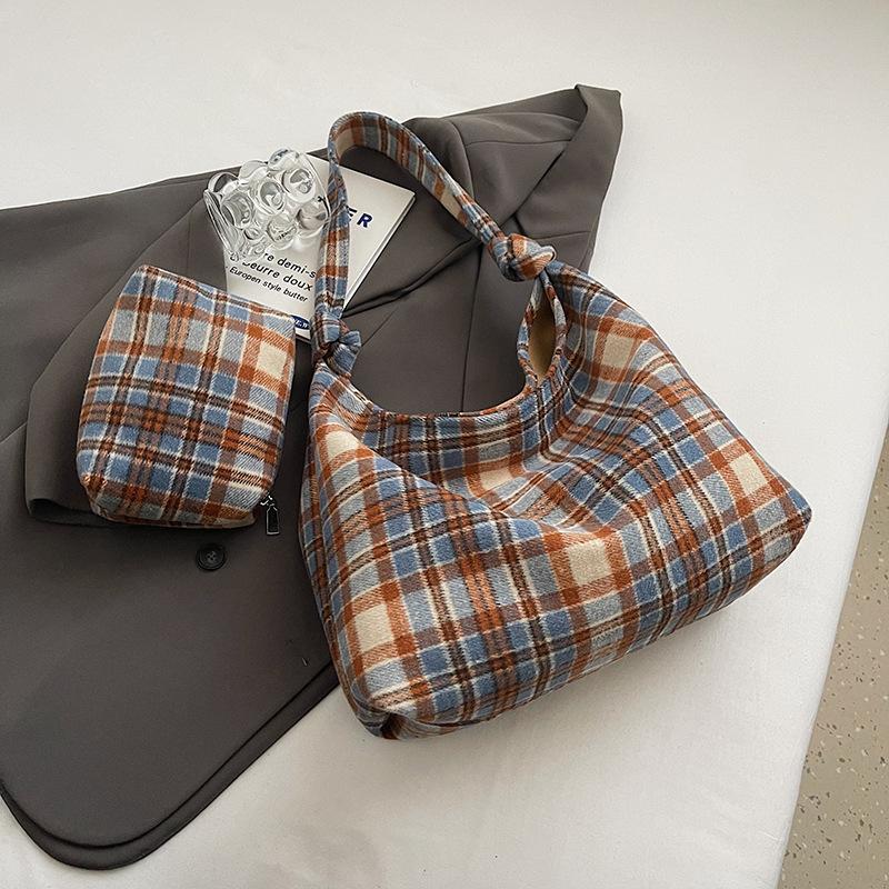 Winter new fashion dumpling bag versatile casual shoulder versatile women's bag