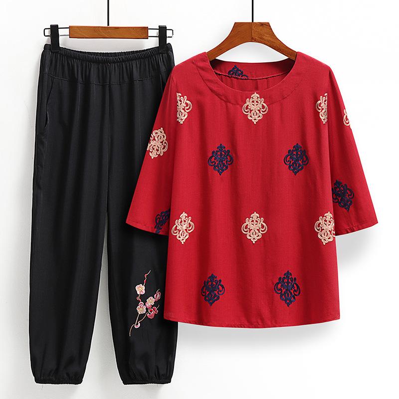 Summer Middle-aged and Elderly Women's Large Size Ethnic Style Embroidery Seven-minute Sleeve T-shirt Suit Mother Fashionable Tops