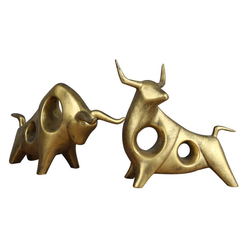 Light Luxury Abstract Cow Figurine: Wealth-Attracting Decor for Living Room, Wine Cabinet, or Office – Elegant Opening Gift