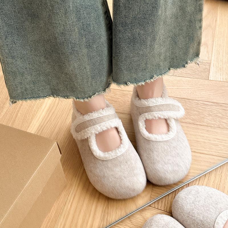 Comfortable Women's Furry Mary Jane Shoes for Autumn/Winter - Versatile, Solid Color, Cotton-Enhanced, Ideal for Home, Outdoor, and Commuting.