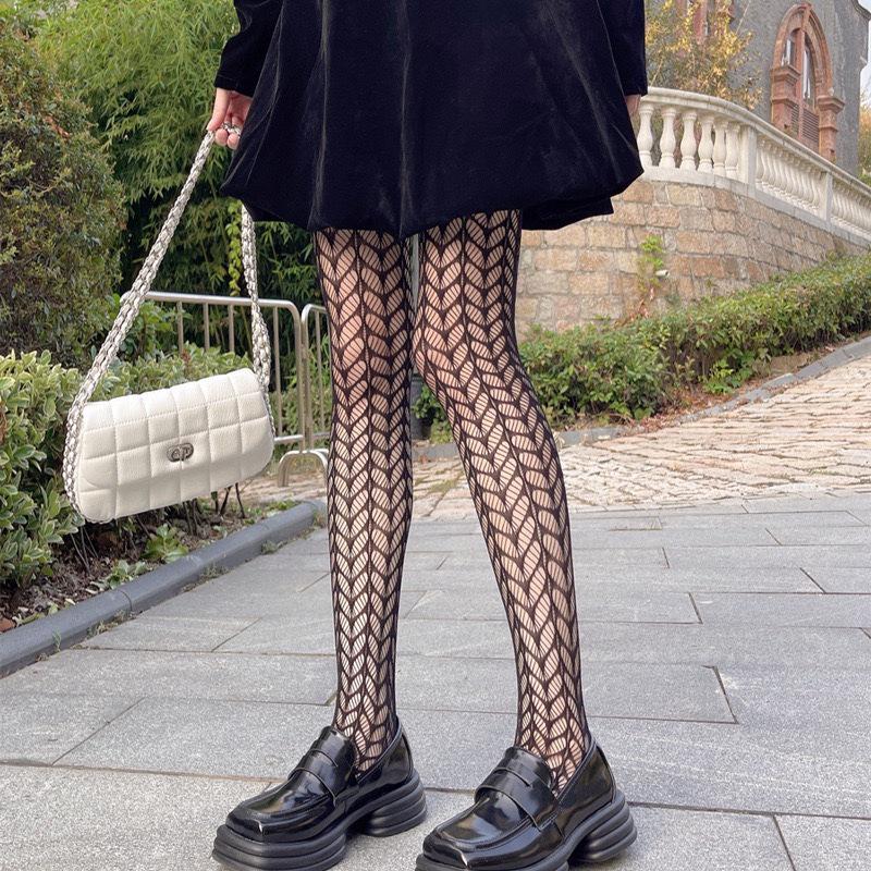 Colanți Fishnet cu Flori de Trandafir Negru - Șosete Sexy Decupate pentru Femei